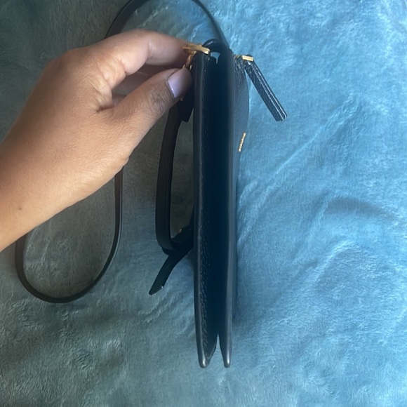 Tory Burch slim crossbody - Picture 4 of 5